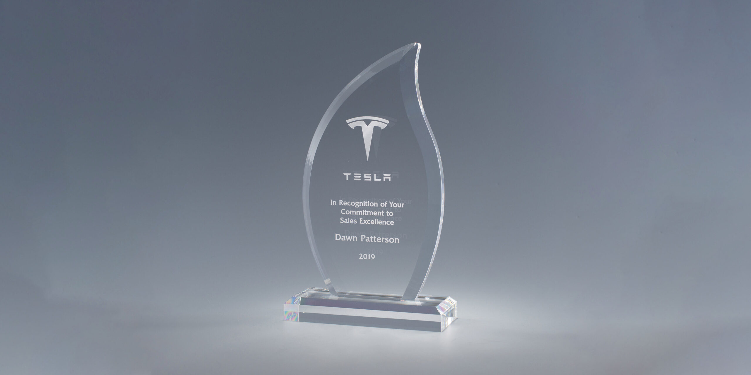 award_maven_services_acrylic